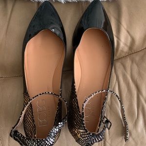 BCBG Beautiful Flat Black Shoes with gold detail on heal. Size 10